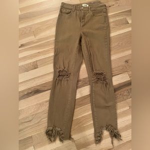 L’AGENCE High Line High Rise Skinny Destroyed pant
